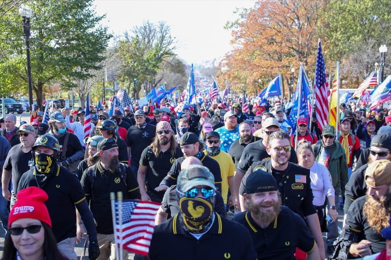 ABD'nin başkentinde yüz binlerce Trump taraftarı yürüdü