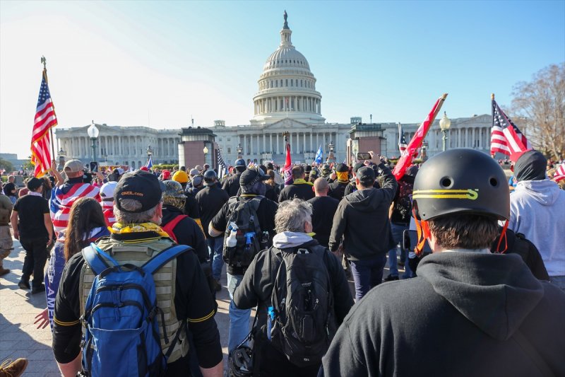 ABD'nin başkentinde yüz binlerce Trump taraftarı yürüdü