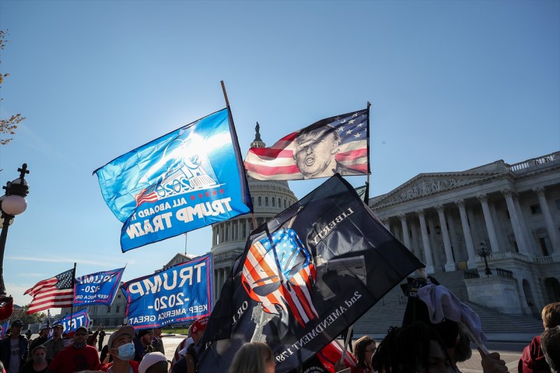 ABD'nin başkentinde yüz binlerce Trump taraftarı yürüdü