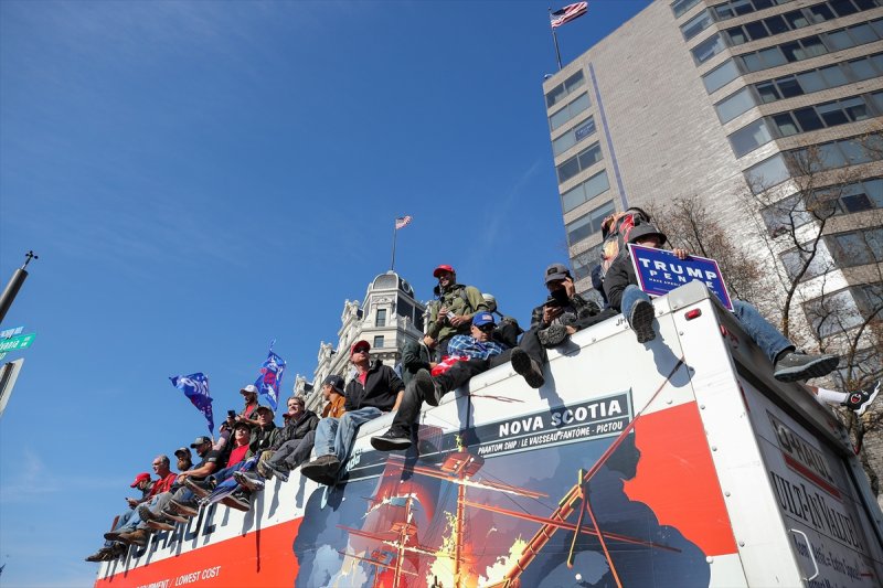 ABD'nin başkentinde yüz binlerce Trump taraftarı yürüdü