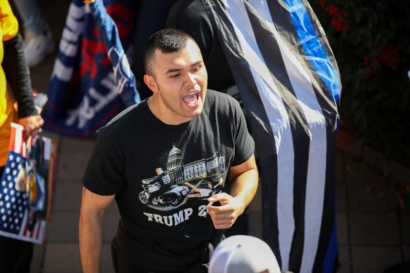 ABD'nin başkentinde yüz binlerce Trump taraftarı yürüdü