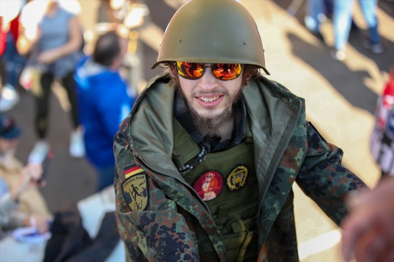 ABD'nin başkentinde yüz binlerce Trump taraftarı yürüdü