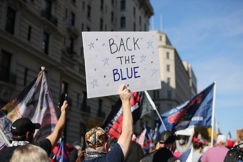 ABD'nin başkentinde yüz binlerce Trump taraftarı yürüdü