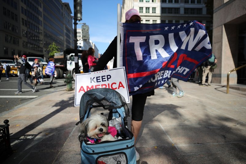 ABD'nin başkentinde yüz binlerce Trump taraftarı yürüdü