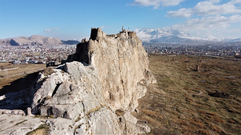 Van Kalesi ve çevresi, nitelikli doğal koruma alanı oldu