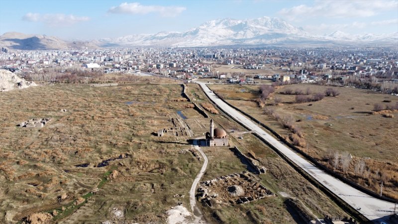 Van Kalesi ve çevresi, nitelikli doğal koruma alanı oldu