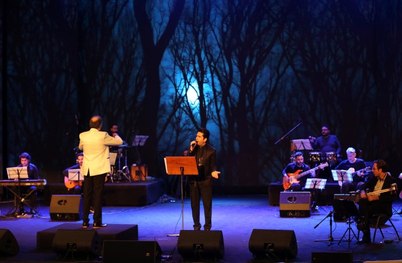 İran'da korona günlerinde online konser