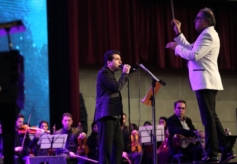 İran'da korona günlerinde online konser