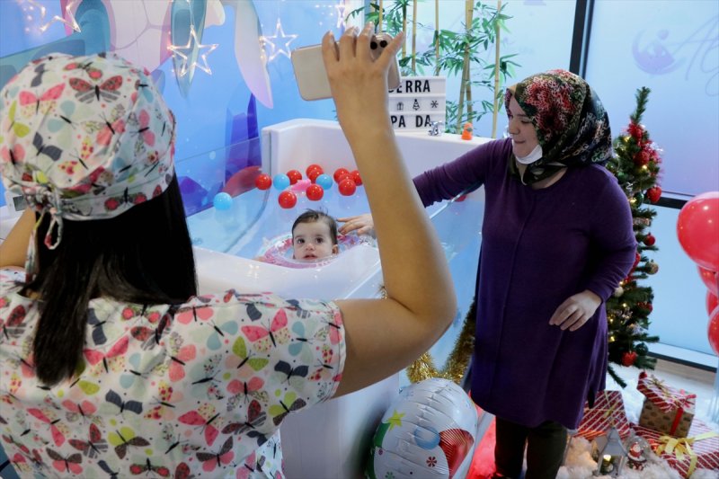 Diyarbakır'da bebeklere jakuzi ve masajla gelişim desteği