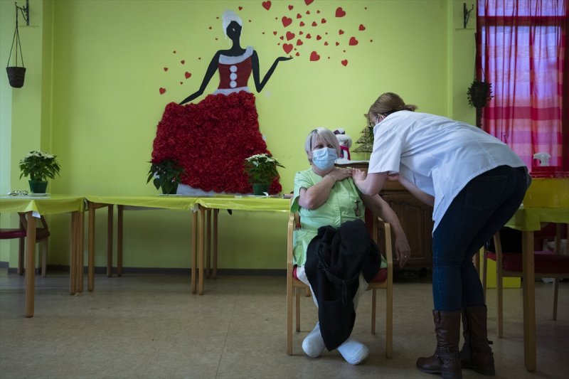 Belçika'da koronavirüs aşılamaları başladı