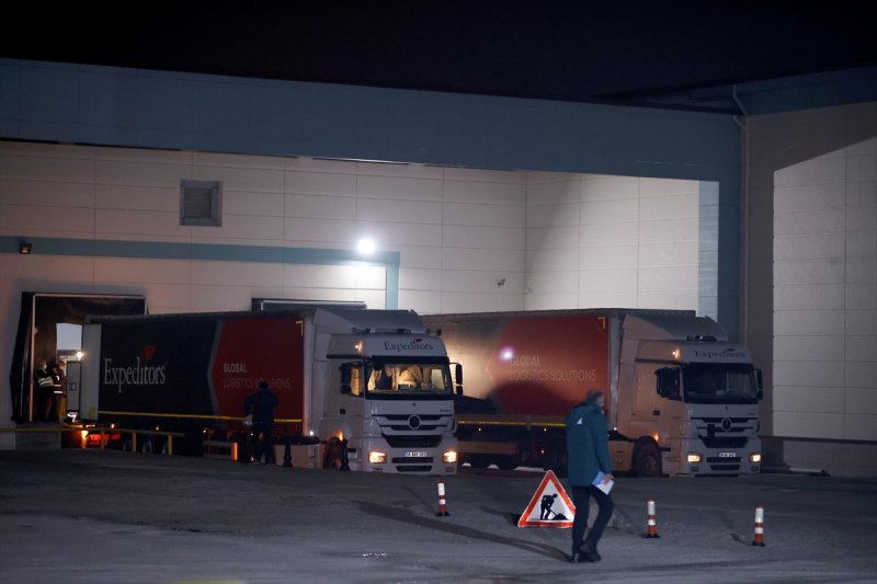 Koronavirüs aşıları Türkiye'ye geldi