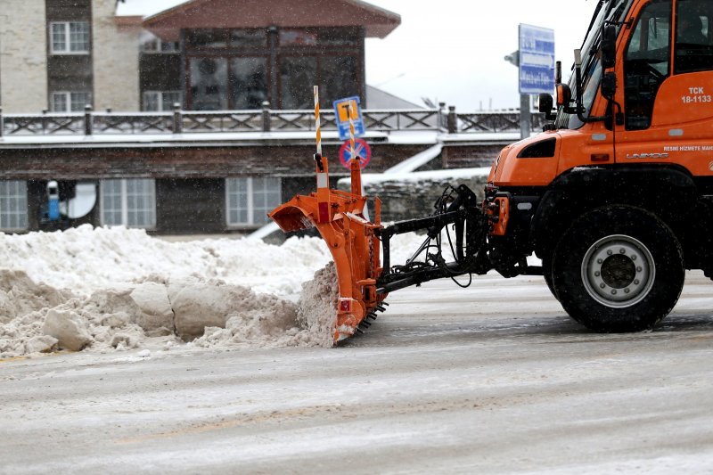 Uludağ yeniden beyaza büründü