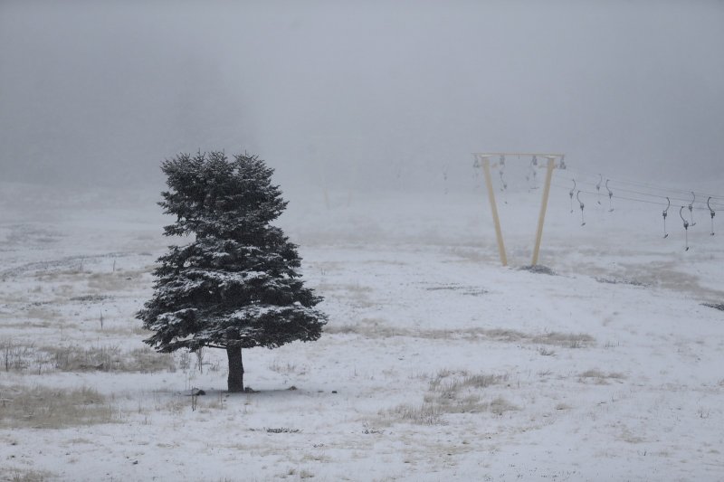 Uludağ yeniden beyaza büründü