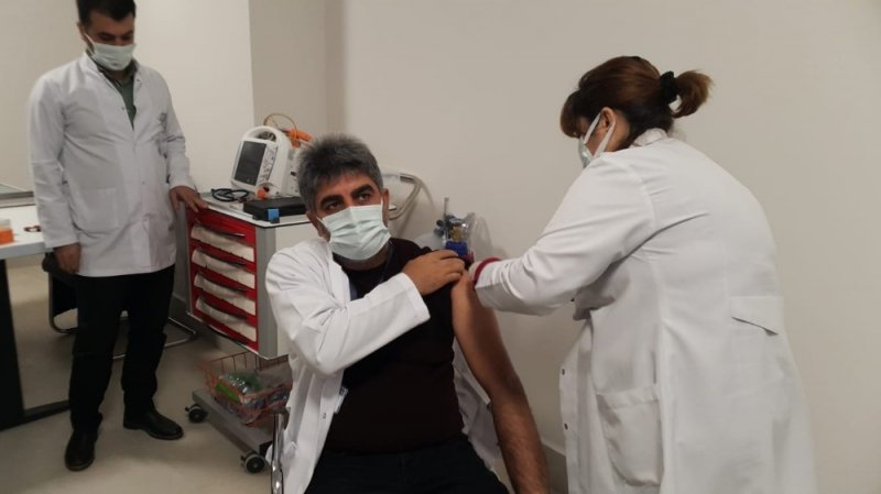 Türkiye'de koronavirüs aşısı 