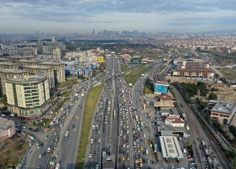 İstanbul'da kısıtlama öncesi yoğunluk