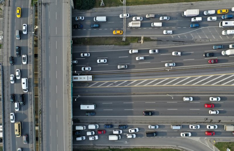 İstanbul'da kısıtlama öncesi yoğunluk