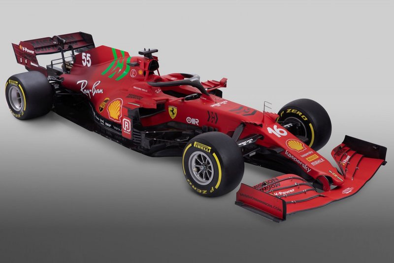 F1 2021 sezonu araçlarını tanıttı