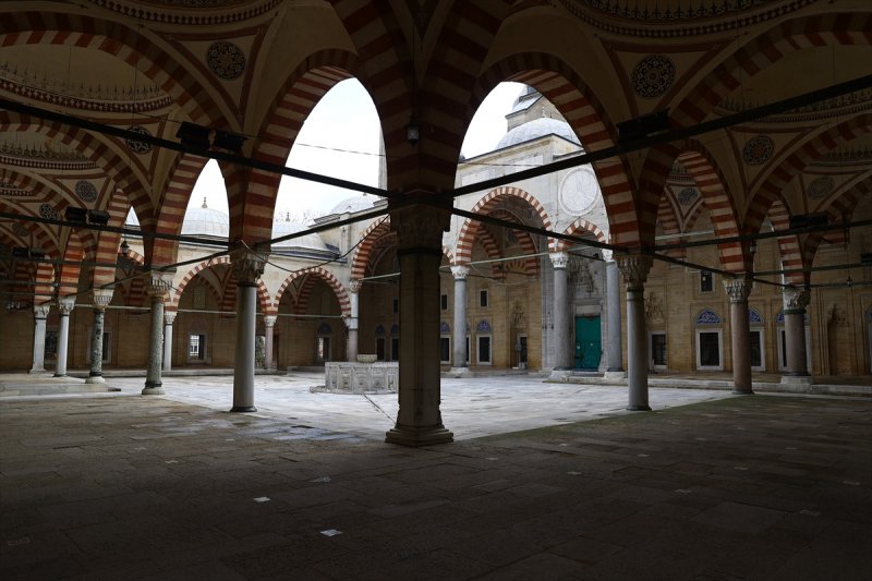 Selimiye Camisi, 4.5 asırdır görenleri hayran bırakıyor