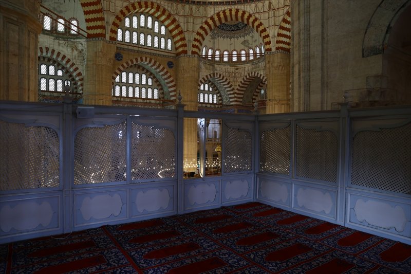 Selimiye Camisi, 4.5 asırdır görenleri hayran bırakıyor