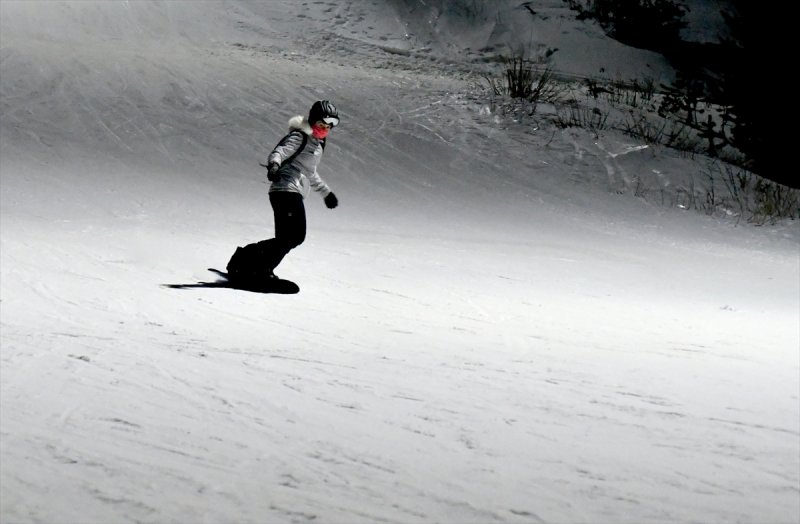 Cıbıltepe Kayak Merkezi'nde gece kayak keyfi