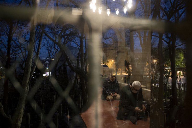 Berat Kandili yurt genelinde idrak edildi