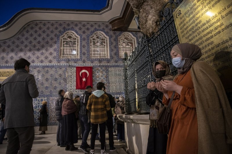 Berat Kandili yurt genelinde idrak edildi