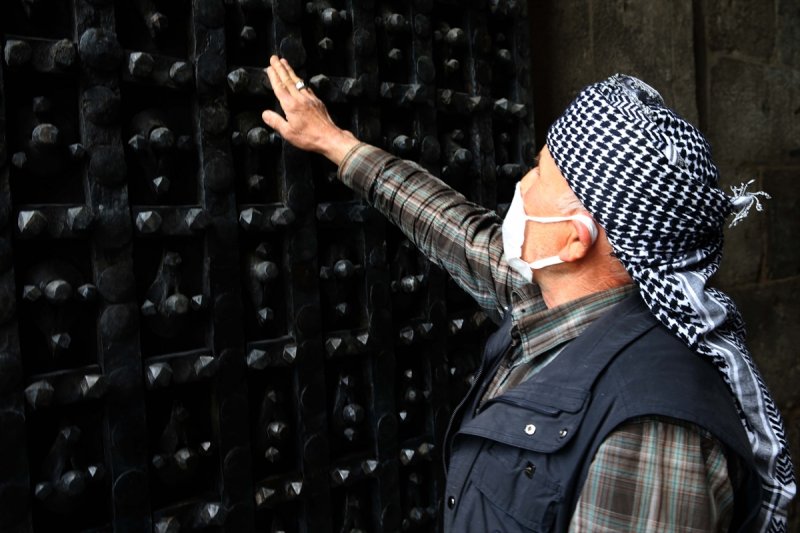 Tarihi Mardinkapı yerine takıldı