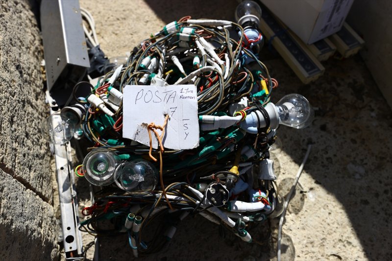 Selimiye Camisi minarelerine Ramazan mahyası asıldı