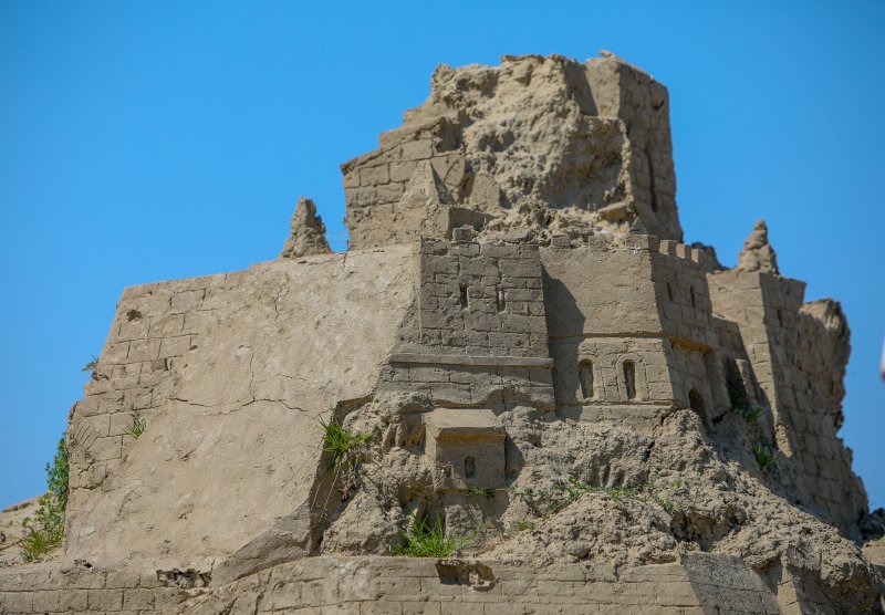 Antalya'da kumdan heykeller Atlantis'i canlandıracak