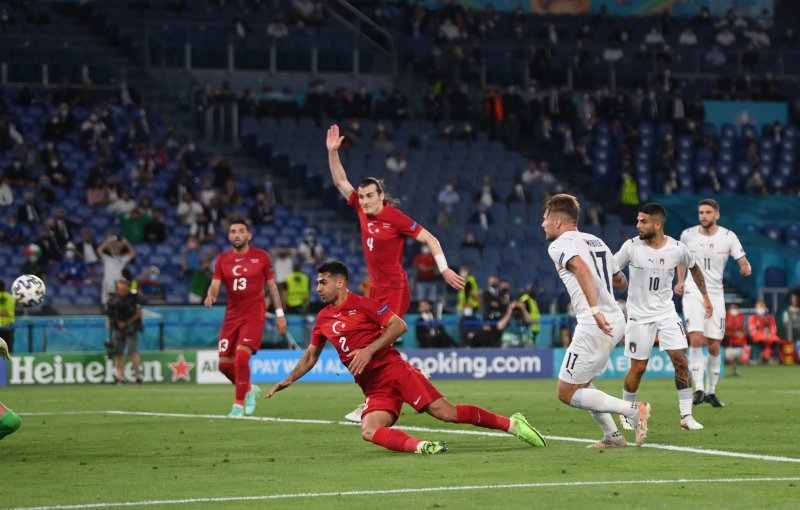 Euro 2020 Türkiye - İtalya maçından kareler