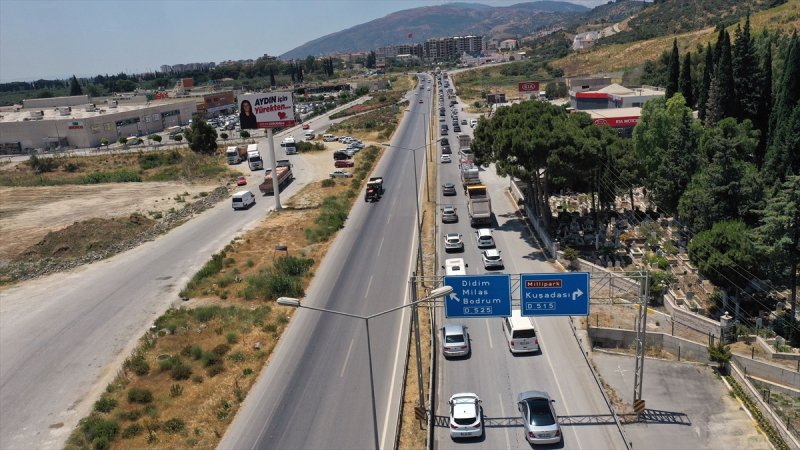 Kuşadası ve Didim'de yoğunluk