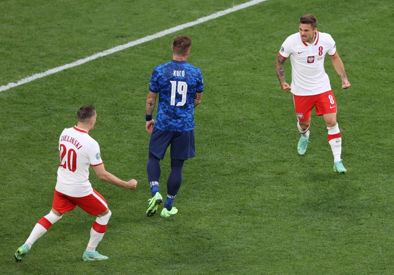 Polonya-Slovakya maçından kareler