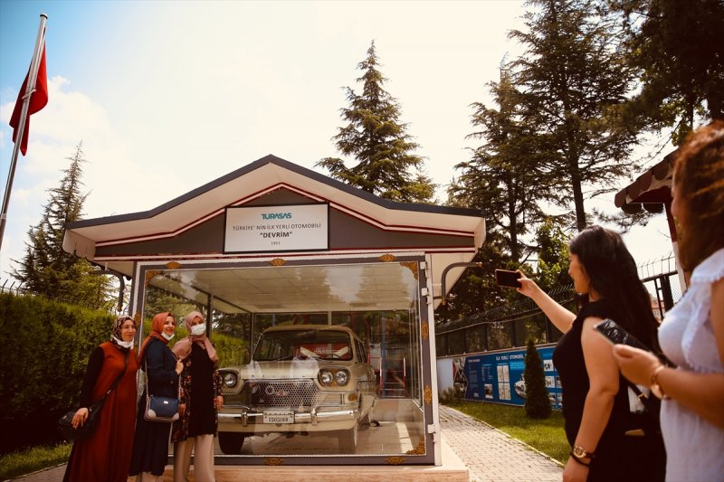 Devrim Otomobili Müzesi, kapılarını yeniden açtı