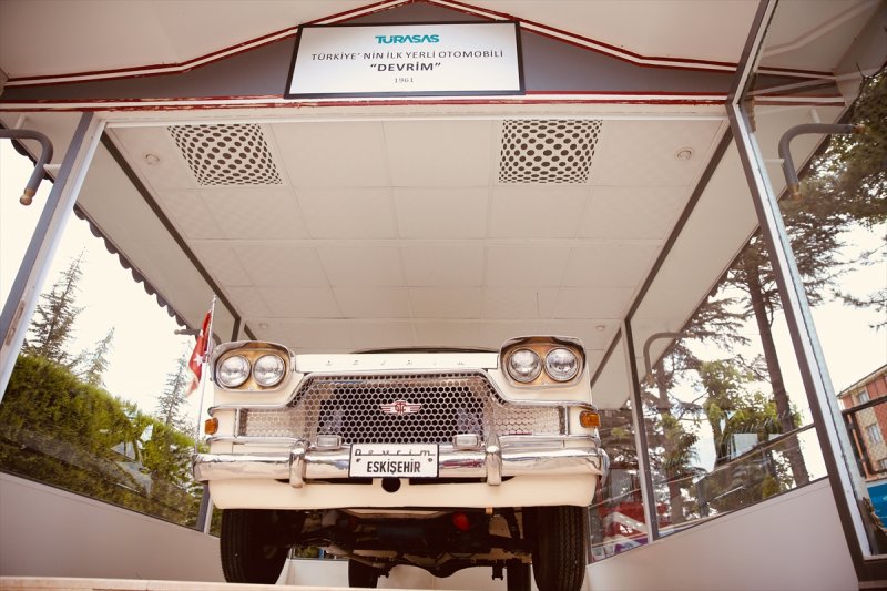 Devrim Otomobili Müzesi, kapılarını yeniden açtı