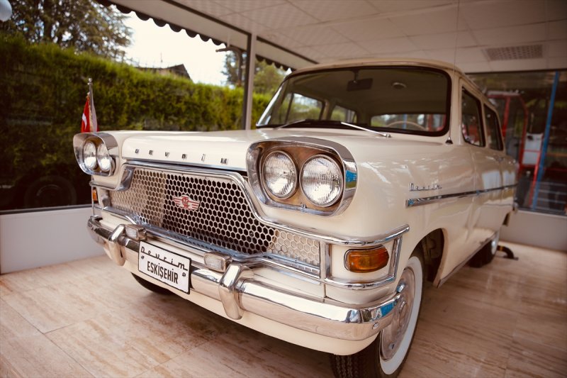 Devrim Otomobili Müzesi, kapılarını yeniden açtı