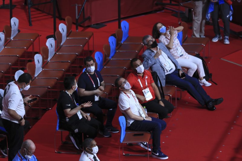 Milli boksör Buse Naz Çakıroğlu Tokyo'da finalde