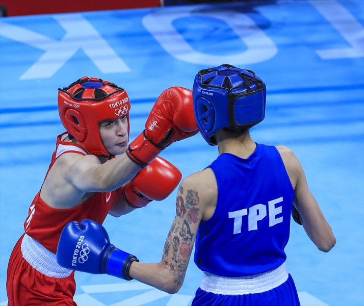 Milli boksör Buse Naz Çakıroğlu Tokyo'da finalde
