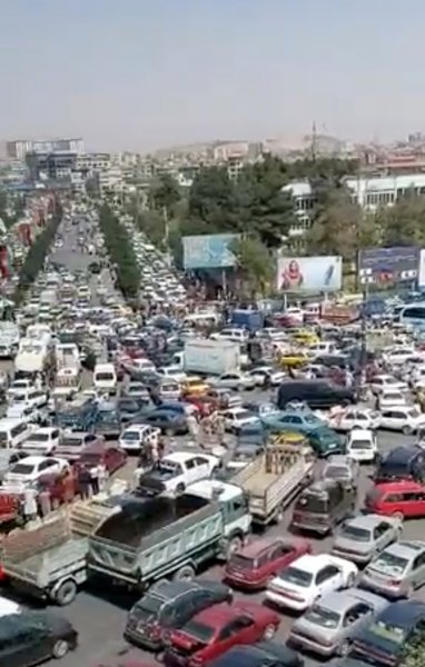 Kabil'de kaçış izdihamı