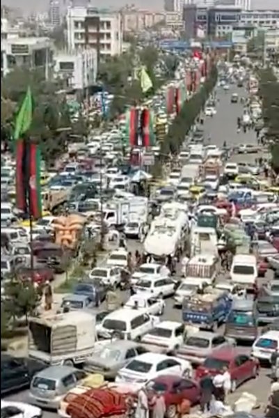 Kabil'de kaçış izdihamı