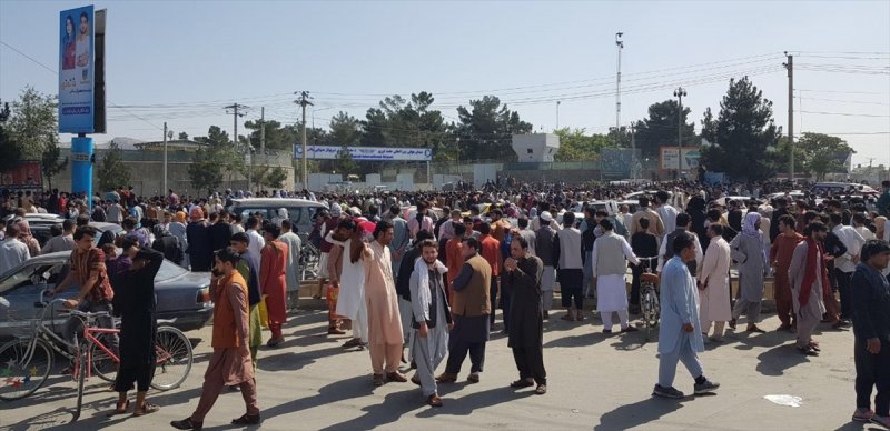 Kabil'de kaçış izdihamı