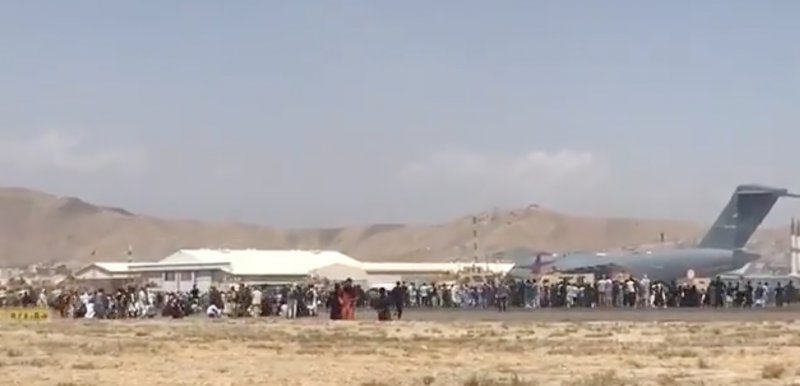 Kabil'de kaçış izdihamı