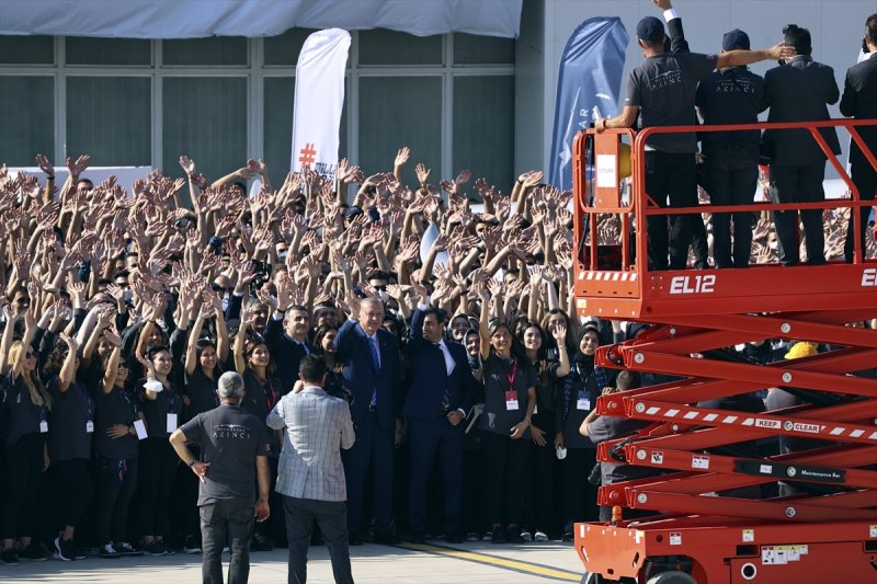 AKINCI TİHA, TSK'ya teslim edildi