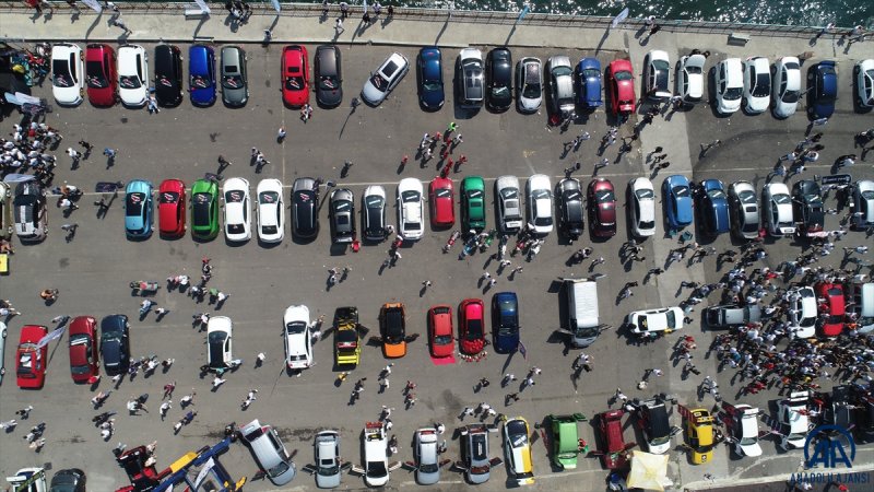 Modifiye araç tutkunları Tekirdağ'da bir araya geldi 