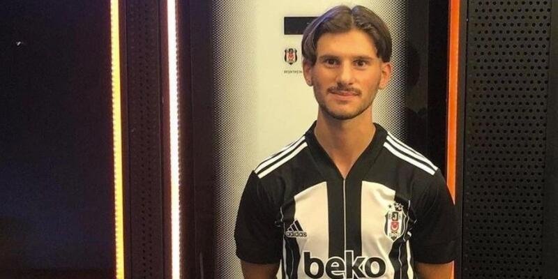 4 büyüklerden giden oyuncular