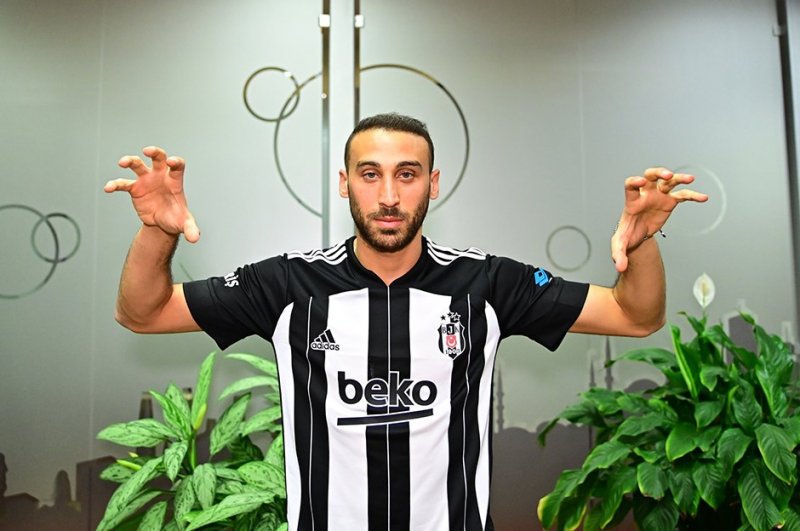 4 büyüklerden giden oyuncular