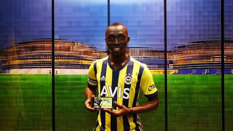 4 büyüklerden giden oyuncular