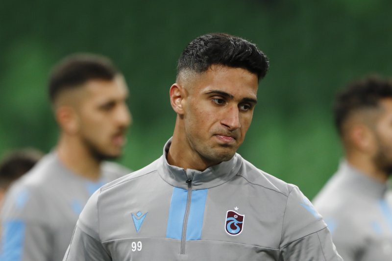 4 büyüklerden giden oyuncular