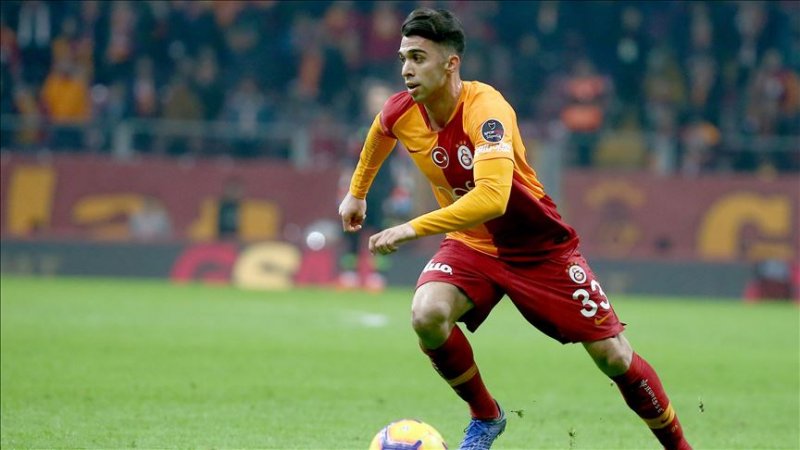 4 büyüklerden giden oyuncular