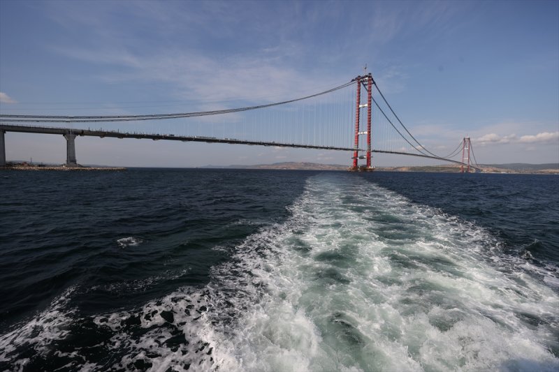 '1915 Çanakkale Köprüsü' 318 metre yükseklikten görüntülendi