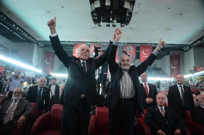 Oğuzhan Asiltürk'ün siyasi hayatı